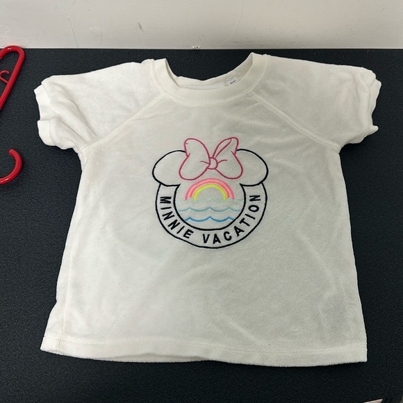 Gap & Disney - Picture 1 of 2